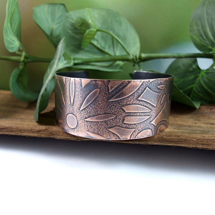 Copper Cuff, Wide Flower Pattern Cuff Bangle, 1in Wide Cuff Bracelet, Medium