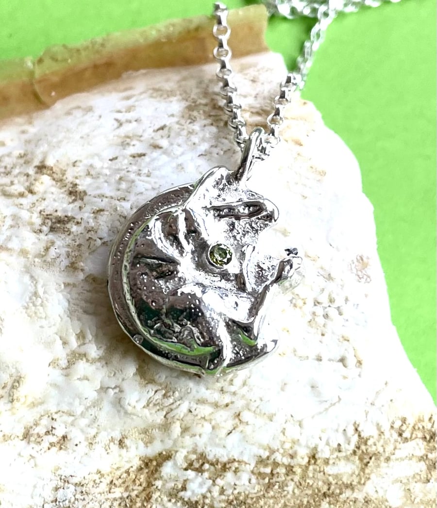 Night hare pendant with peridot