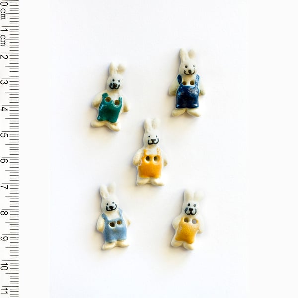L151 Bunny Buttons