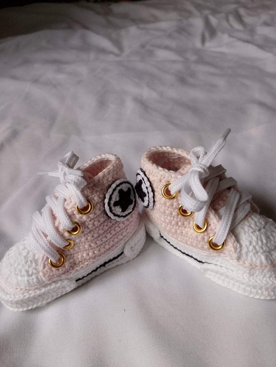 Baby High Top Shoes in pale pink 0-3 months 