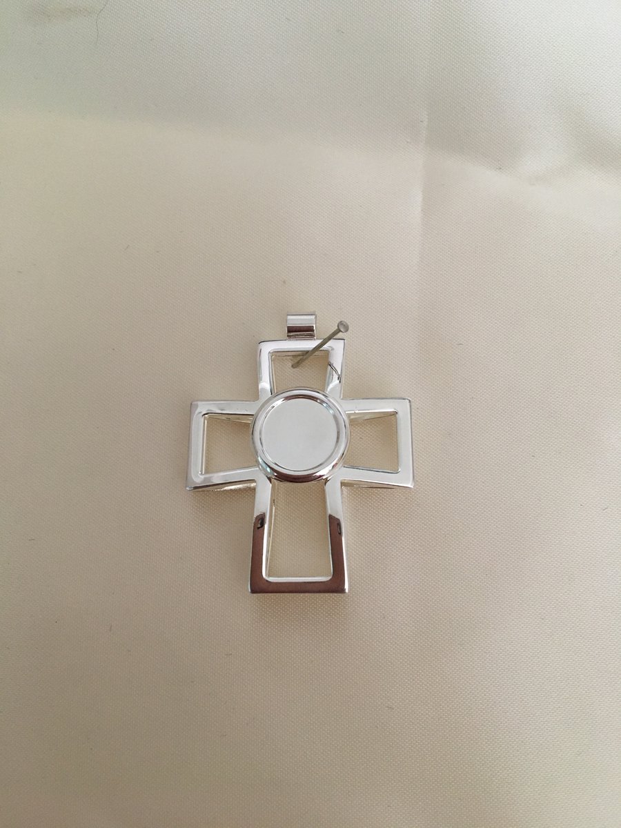 Cross Pendant Setting with 10mm Cup - S33