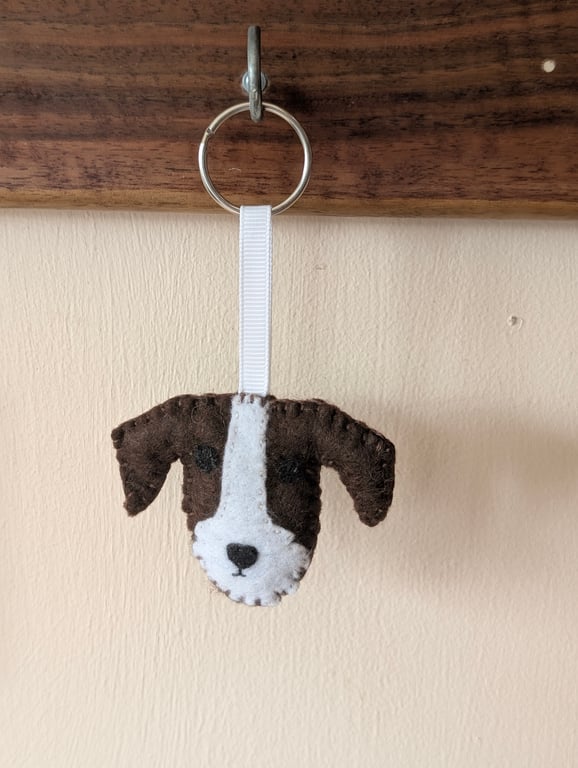 Handmade felt Jack Russell dog keyring 