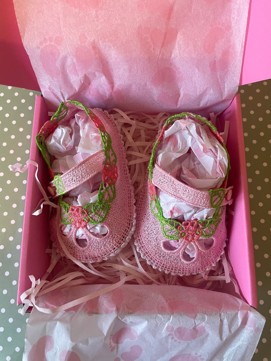 Handmade Free-Standing Lace Baby Shoes 