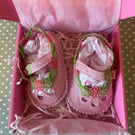 Handmade Free-Standing Lace Baby Shoes 