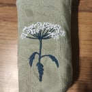 Tissue Holder green with embroidered Cow Parsley