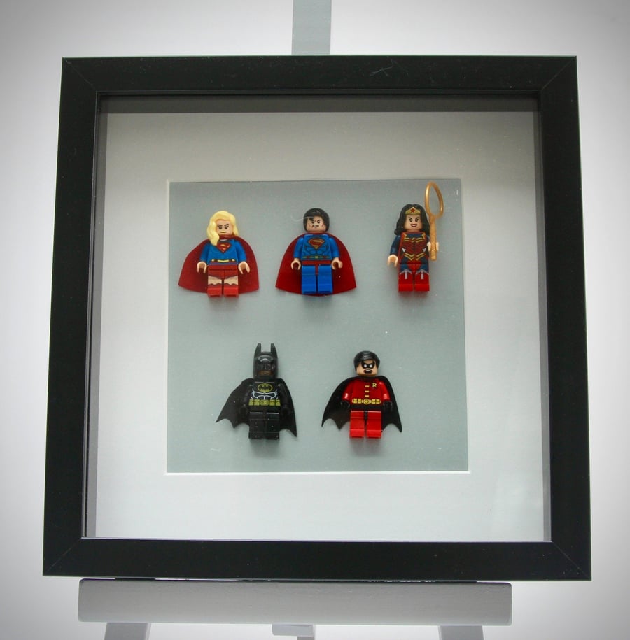 DC Comics Super Hero mini Figures frame