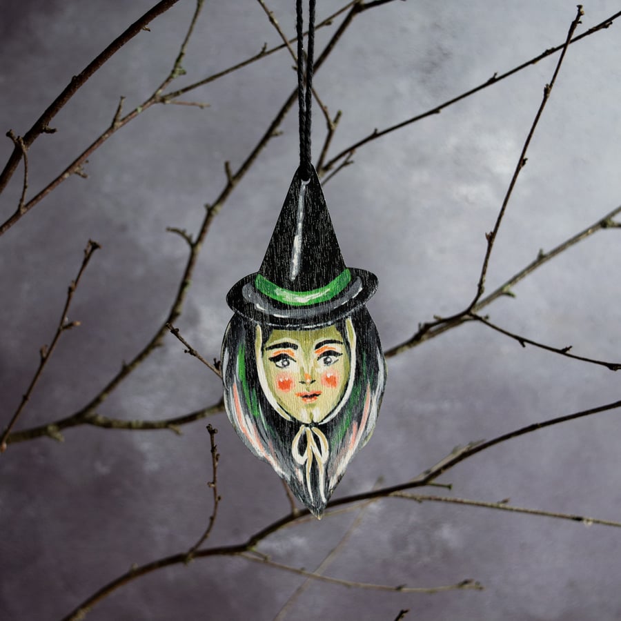 Witch head wooden Halloween decoration