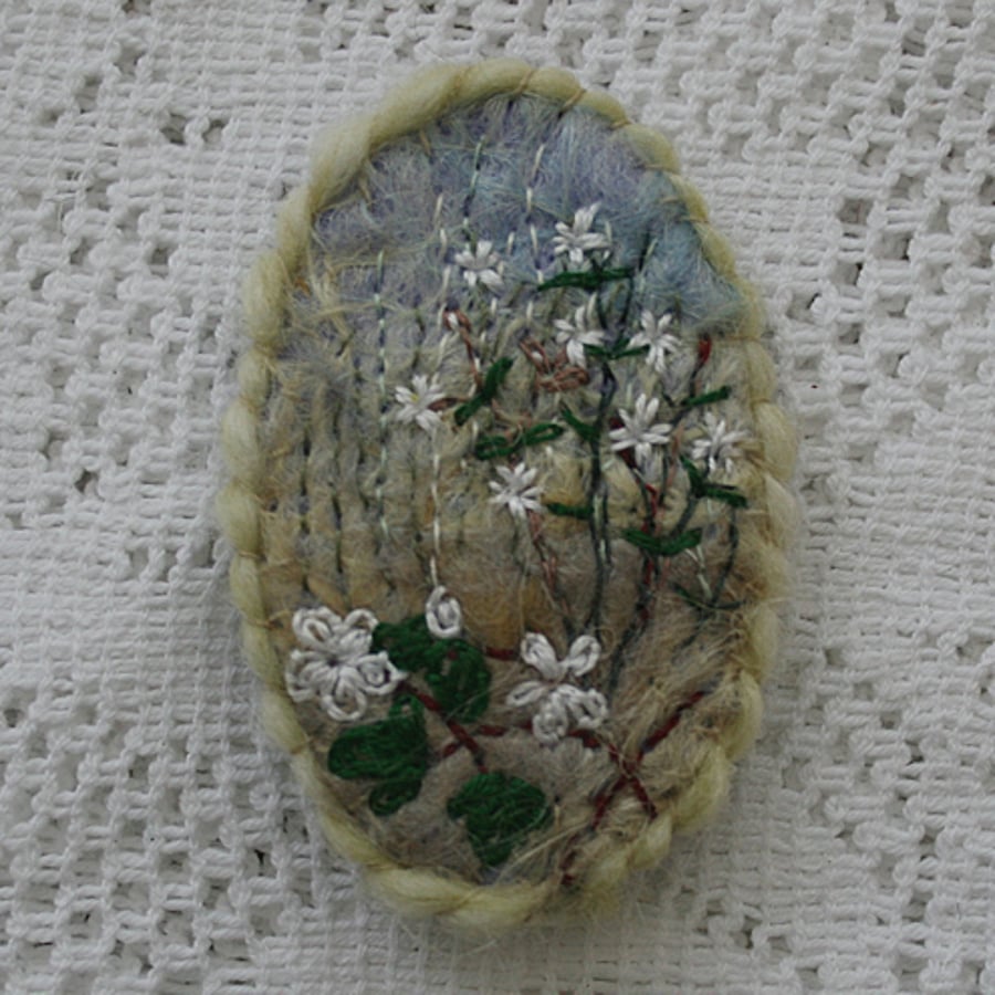 White campion and Bramble - Brooch