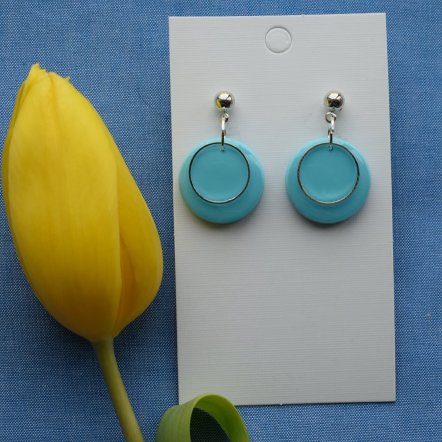 Small Circle Hoop Gradient Drop Earrings
