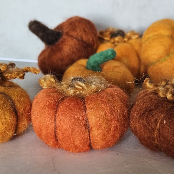 Autumn Décor Pumpkins - Set of 3, Orange handmade needle felted pumpkins