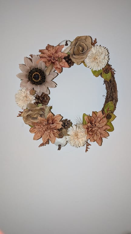 Muted autumn wreath 