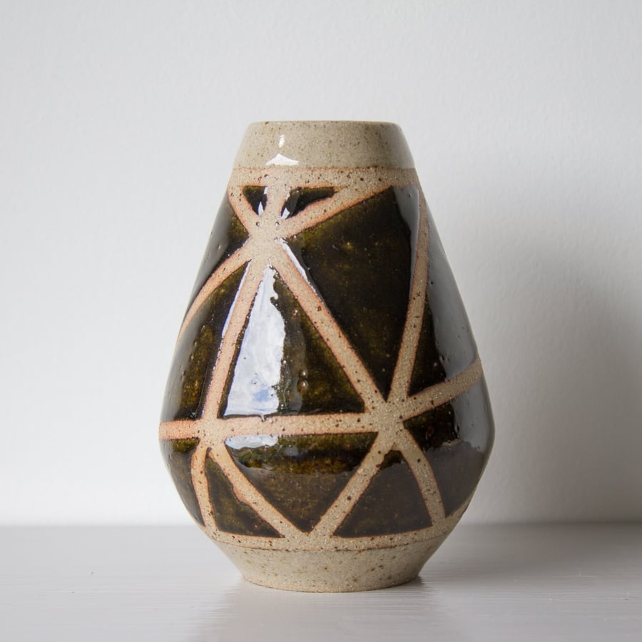 Geometric Line Vase - Triangles