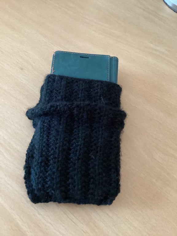 MOBILE PHONE SLEEVE 8x3.5" or 20x9cm HAND KNITTED IN BLACK YARN