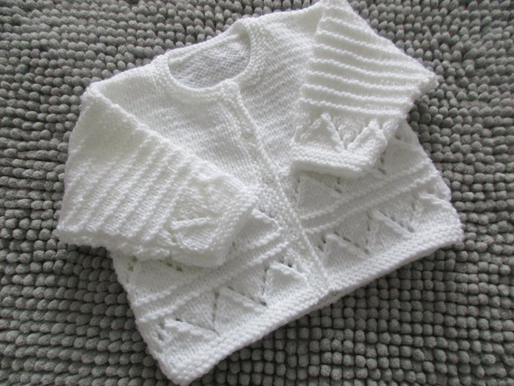 Round Neck Patterned Cardigan (White)