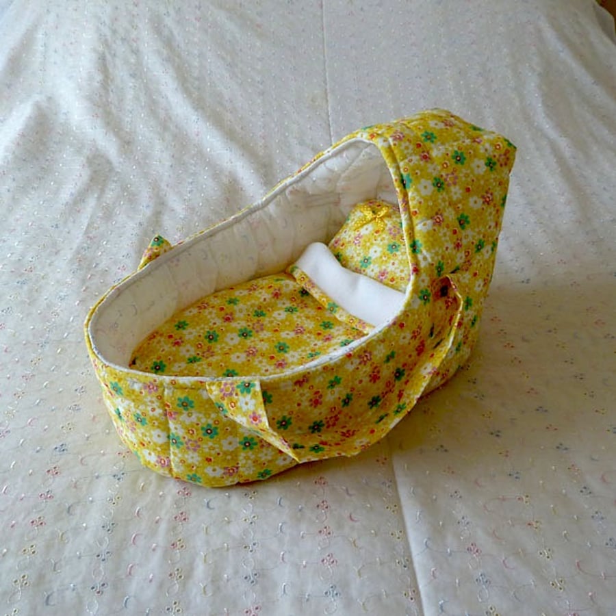 Doll's Carrycot with daisy design suitable for 14 inch dolls