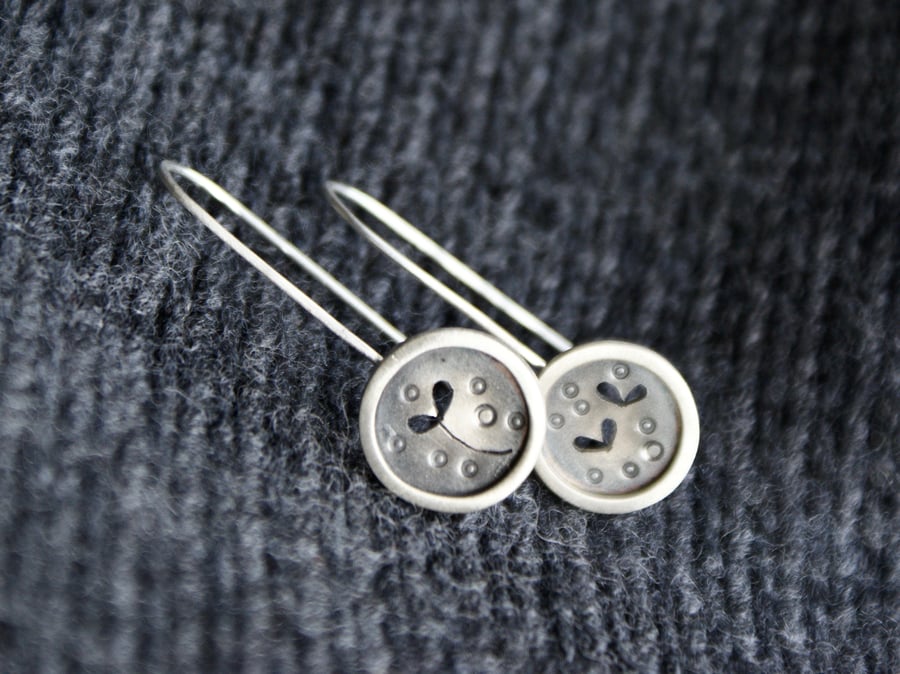 Silver seedling mis-matched mini drop earrings