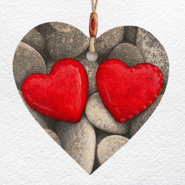 Decoupaged Wooden Hanging Heart 15cm (6 ): Shaped Pebbles design