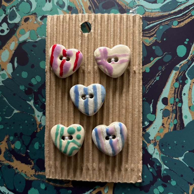 Fun Heart  Buttons 0.7 inch    - set of 5