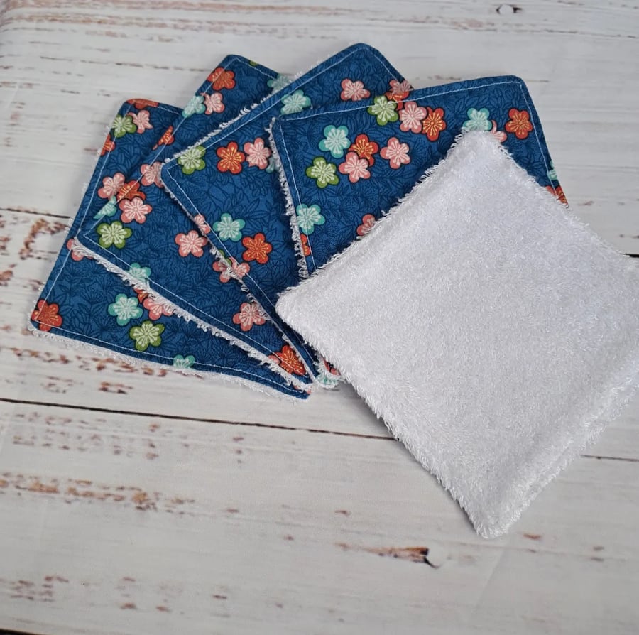 5 Reusable bamboo wipes - flowers