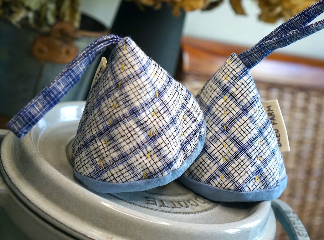 Pair of Fabric Cone-shaped Pot Holder Kitchen Accessories Cast Iron Mittens