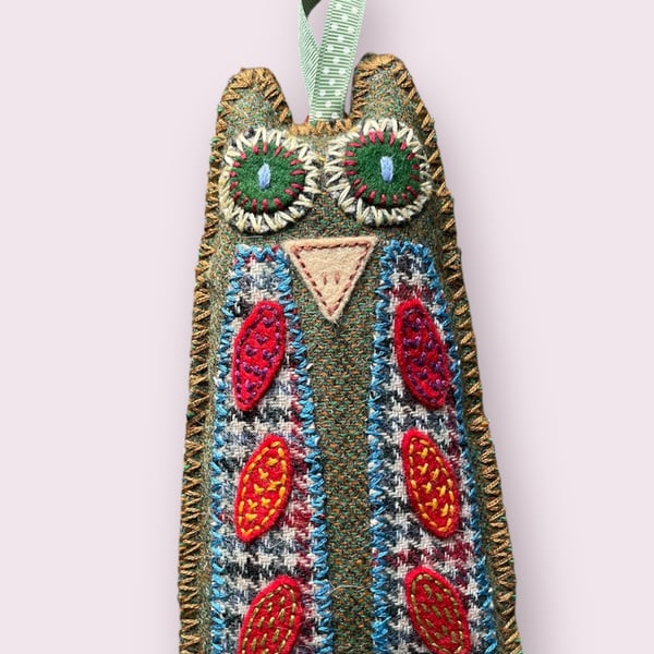 Tweedie Owl (code 15) filled with dried Lavender