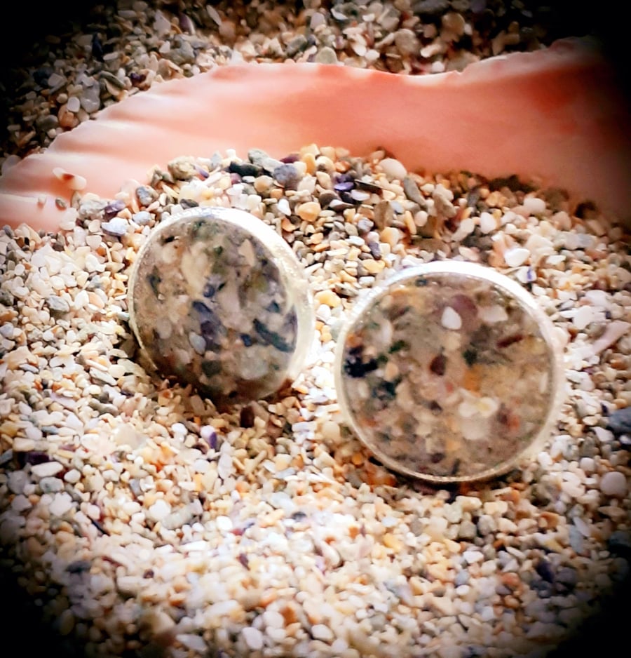Lusty Glaze beach sand filled stud earrings 