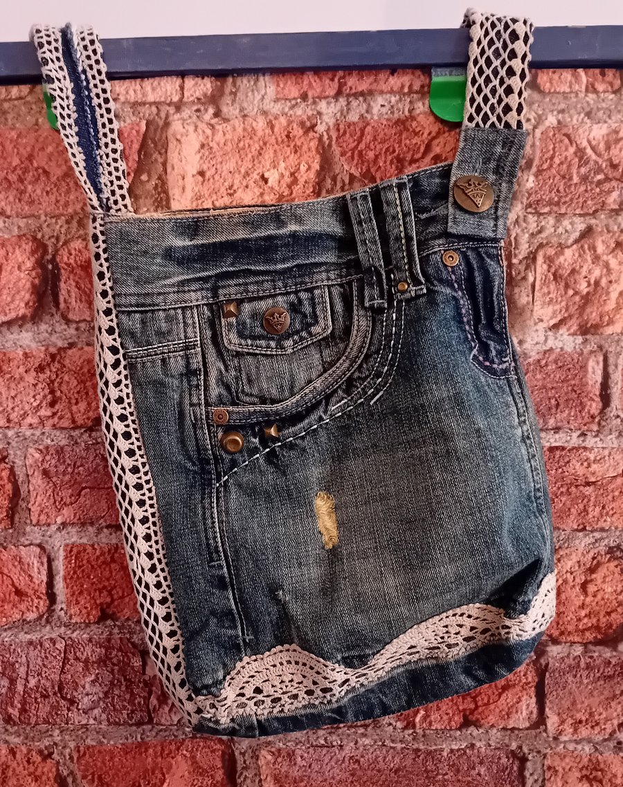 Vintage Charm Denim Bag – Upcycled with Crochet Detail