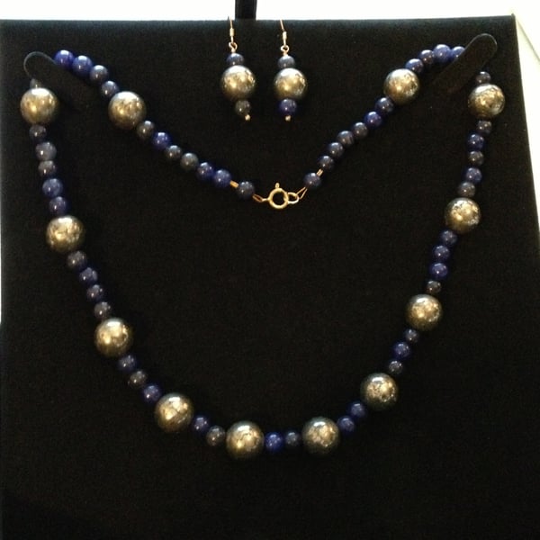 Pyrite and aventurine set