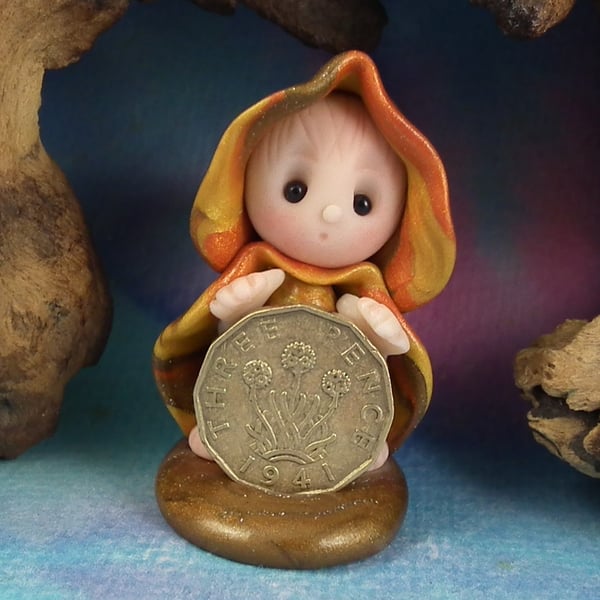 Tiny Thrupenny Bit Gnome 'Nigel' with 1941 wartime threepenny piece OOAK Sculpt