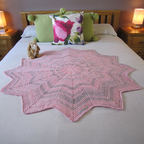 Crochet baby blanket, Pink Blanket, star shape, baby girl, baby gift idea
