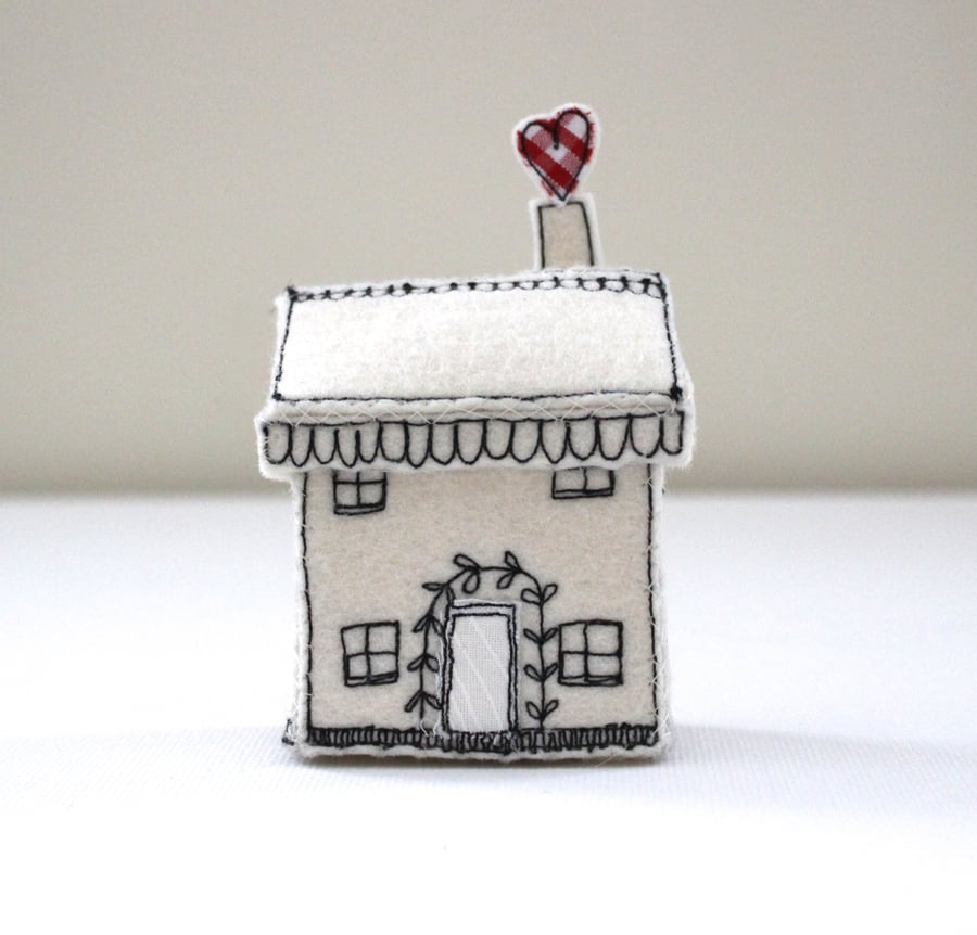'I made a little House' - Decoration