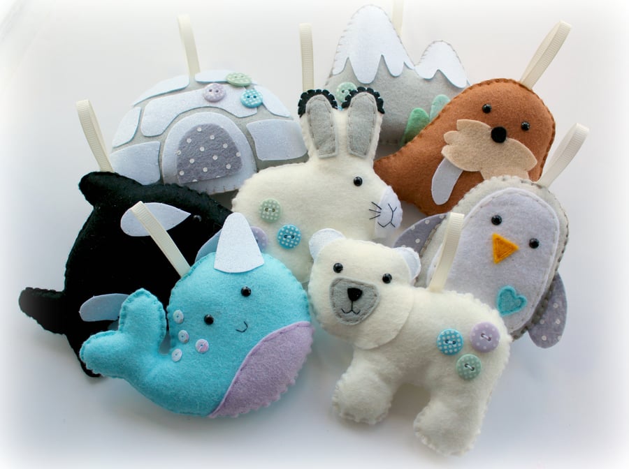 Make Your Own felt Polar Garland Kit. Sewing pattern. DIY Craft