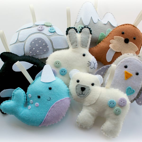 Make Your Own felt Polar Garland Kit. Sewing pattern. DIY Craft
