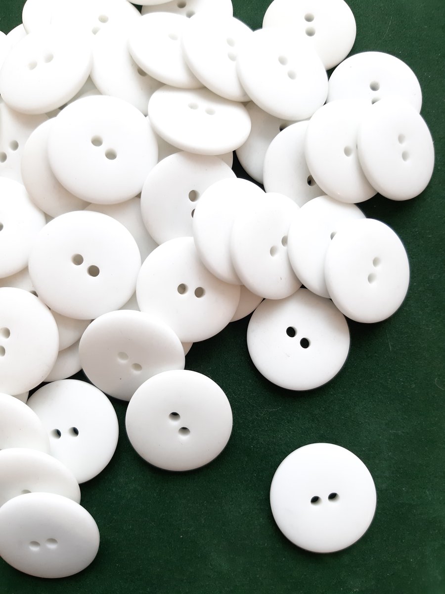 23mm Plain White Matt Buttons 2 hole