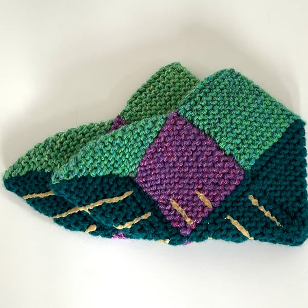 Slipper socks handknitted, to fit adult 4-7