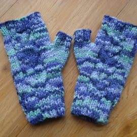 Pair Of Chunky Fingerless Gloves In Blues And Greens Aran Yarn (R863)