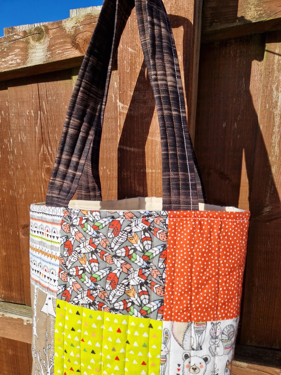 Young girls shopping bag