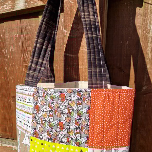 Young girls shopping bag