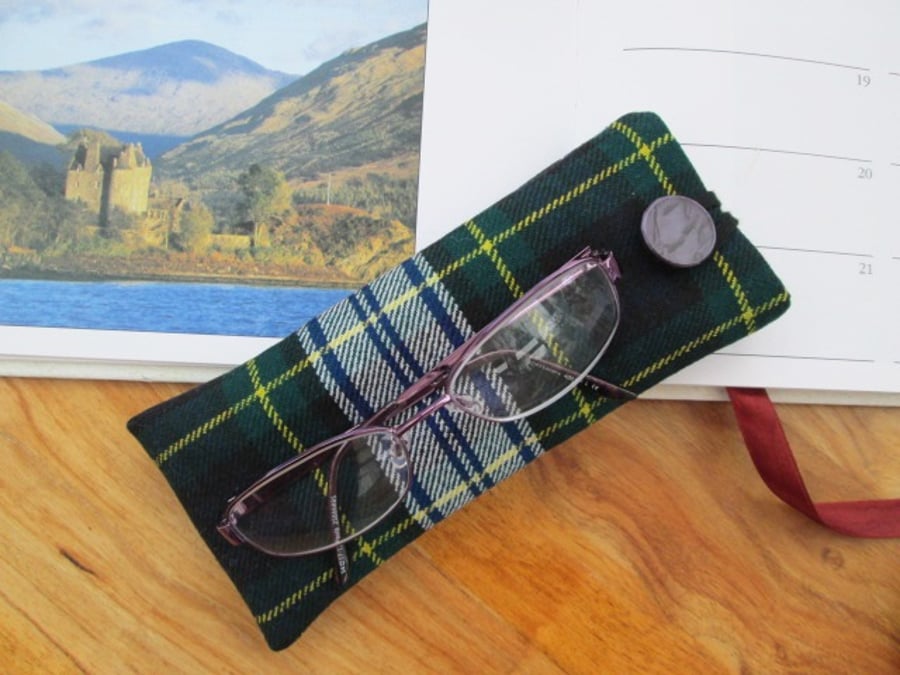 Tartan glasses case