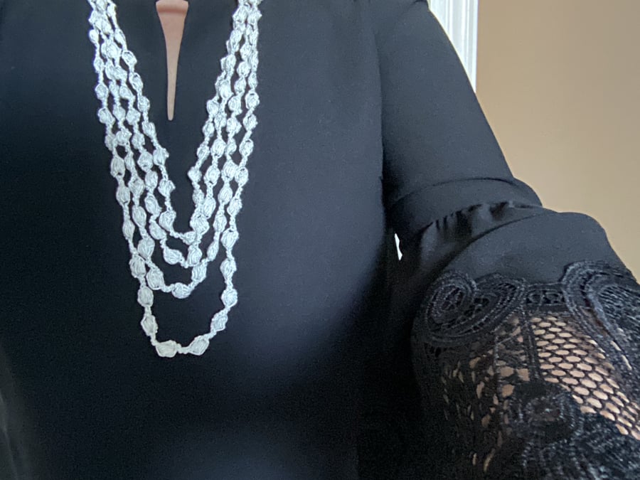 Handmade crochet necklace in white 