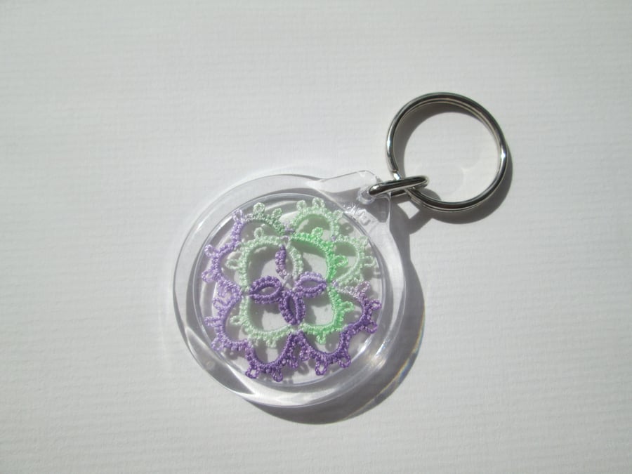  Lilac and green Tatted key-ring 
