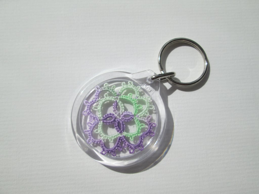  Lilac and green Tatted key-ring 