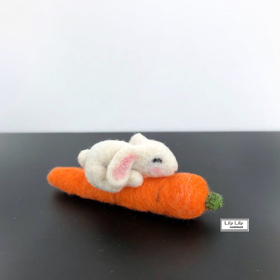SOLD Rabbit and carrot, needle felted by Lily Lily Handmade