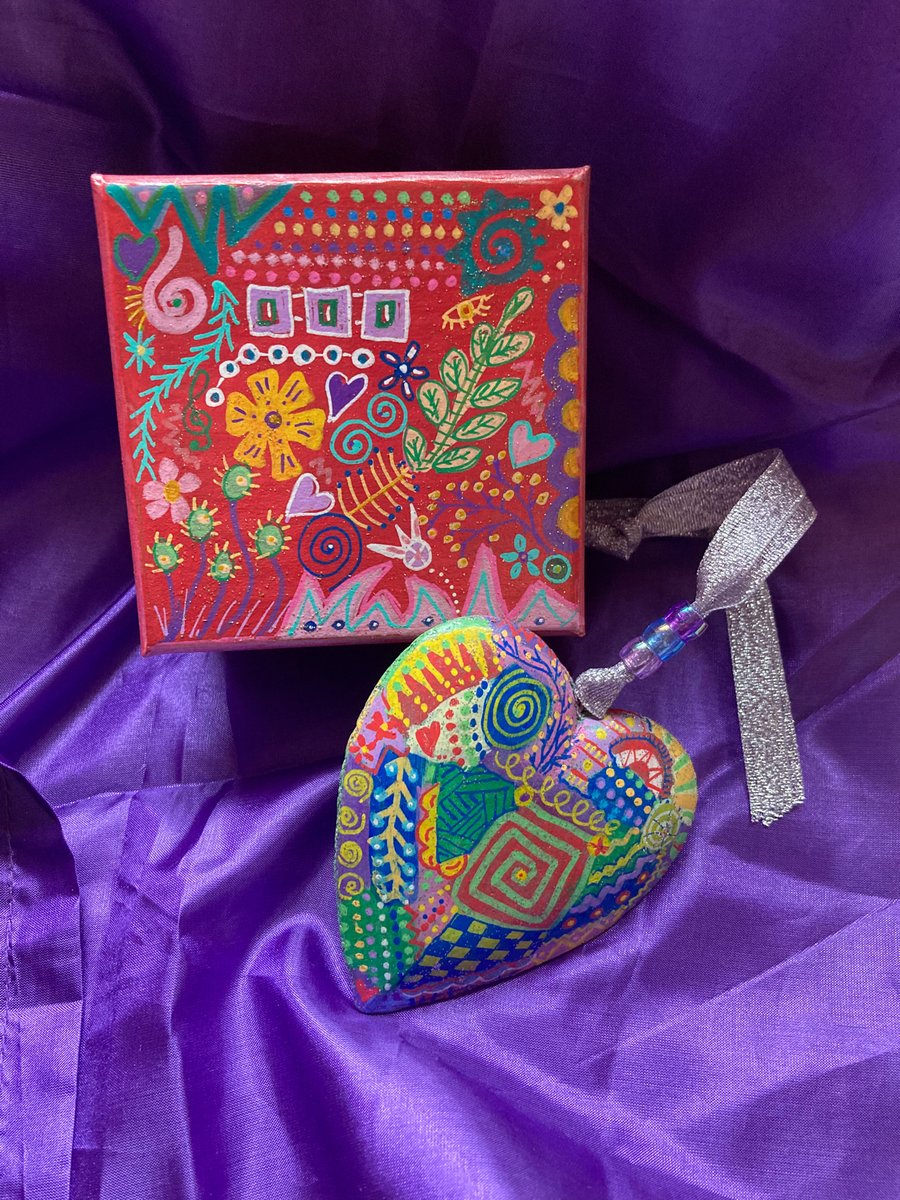 Hand painted heart and gift box set