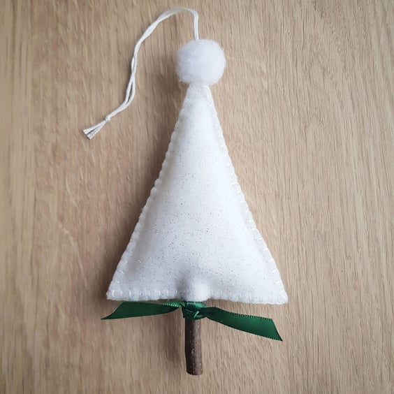 Sparkly felt christmas tree hanging decoration 