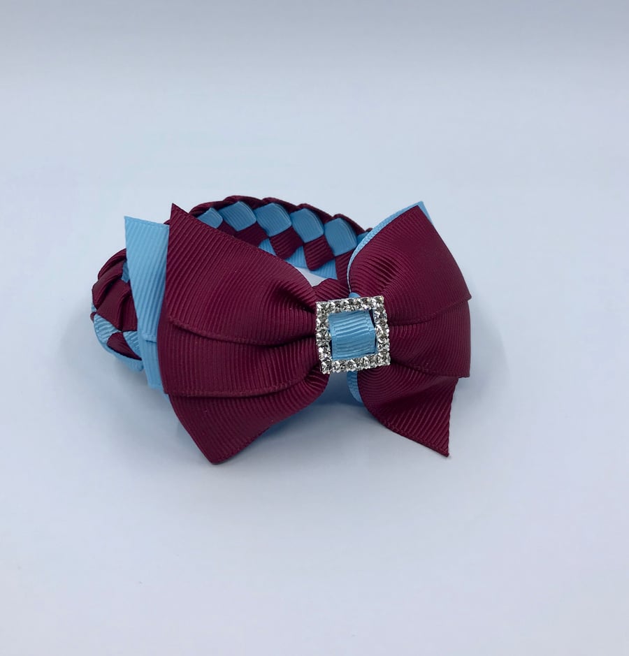 School Wine and Light Blue Pleated Bun Wrap