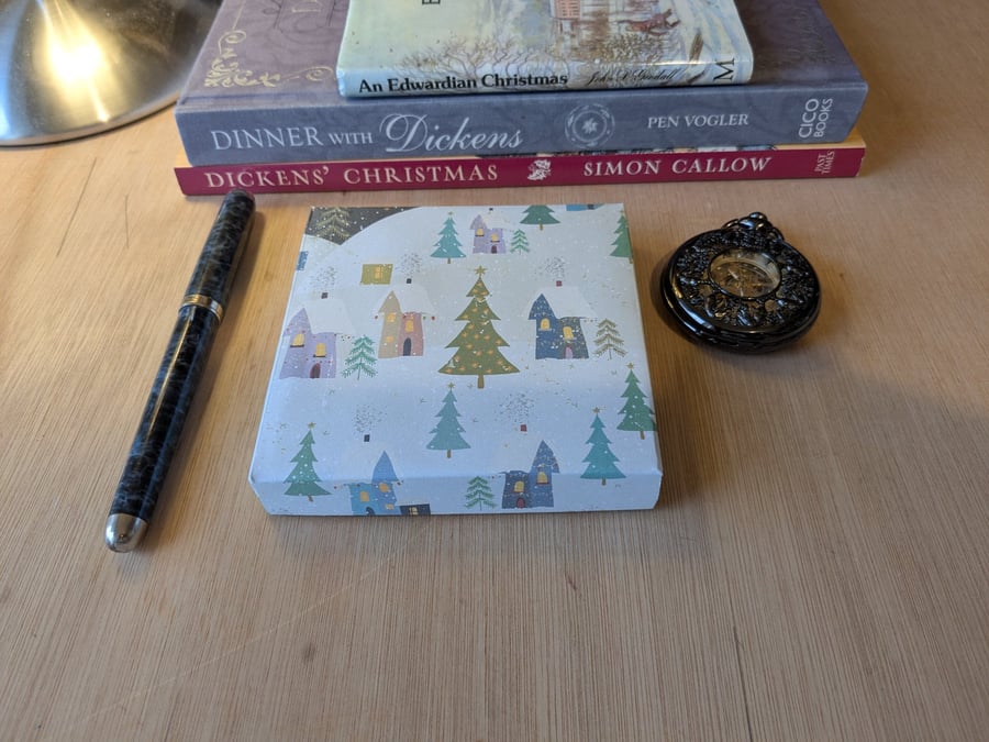 Christmas Snowy Night - A handmade, ultra-thin, gift box (Second)