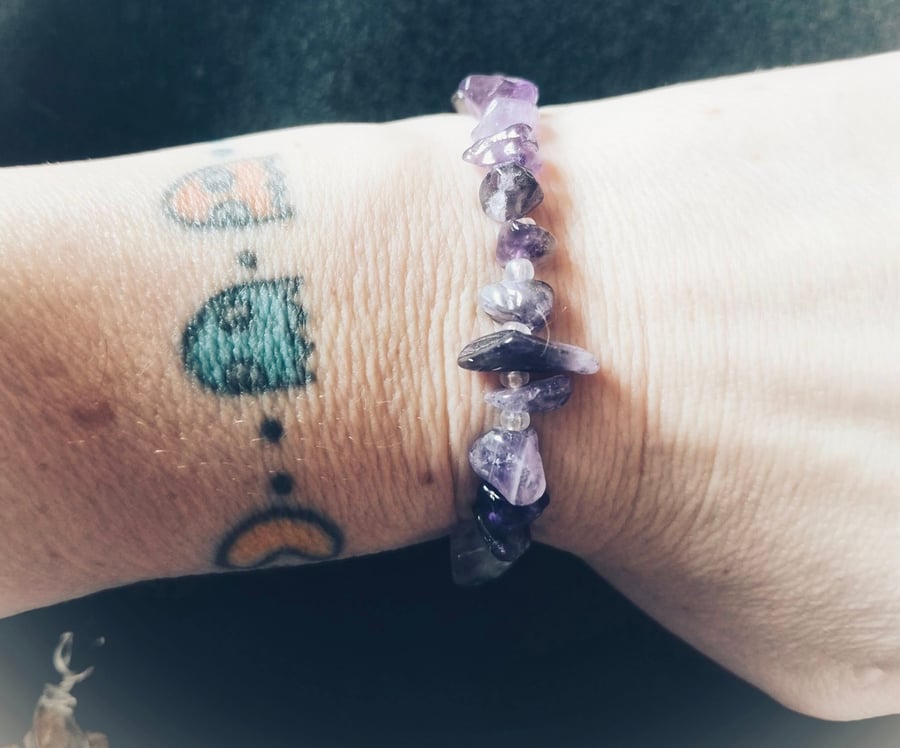 Handmade Amethyst Chip Bracelet - Purple Crystal Stretch Bracelet 