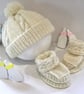 Cashmere hat and matching bootees - Image 1