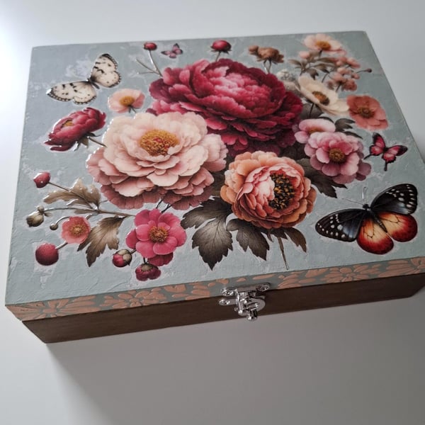 Jewellery Box with Six Compartments